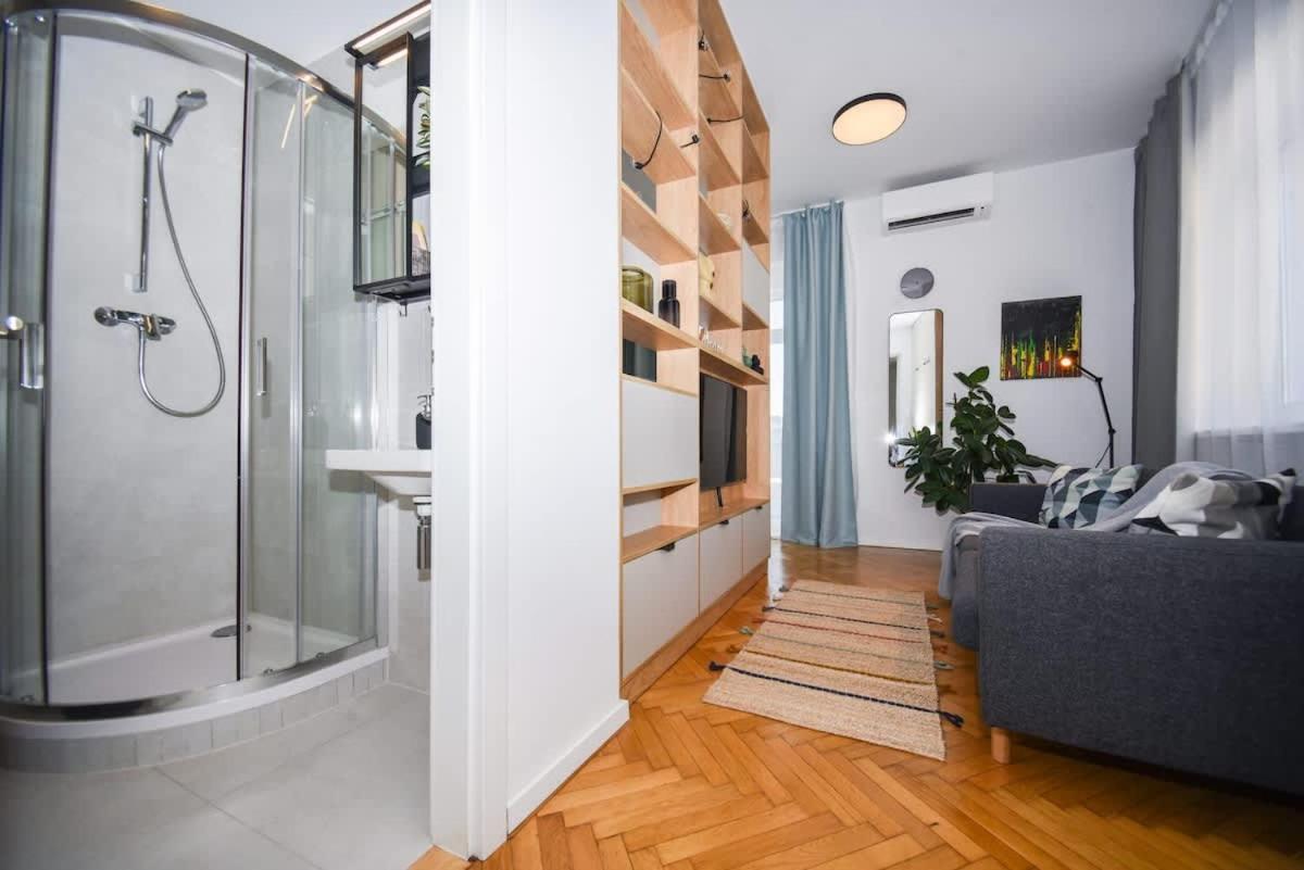 City Center Studio - Comfy & Modern Bratislava Exterior photo